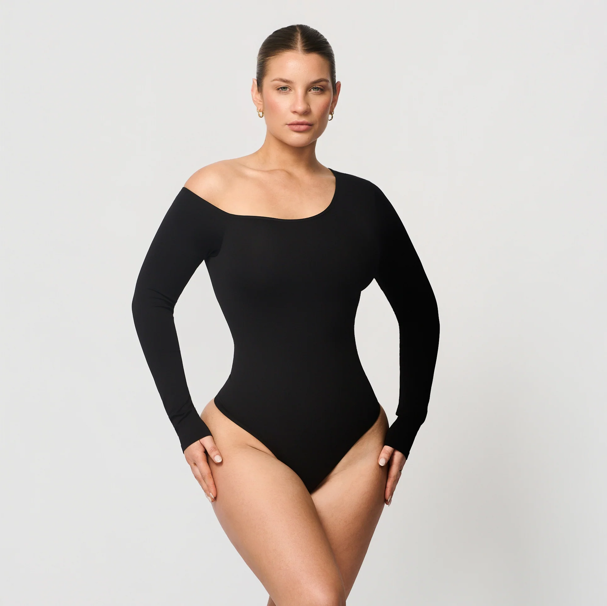 Elegant body med off-shoulder - Image 2