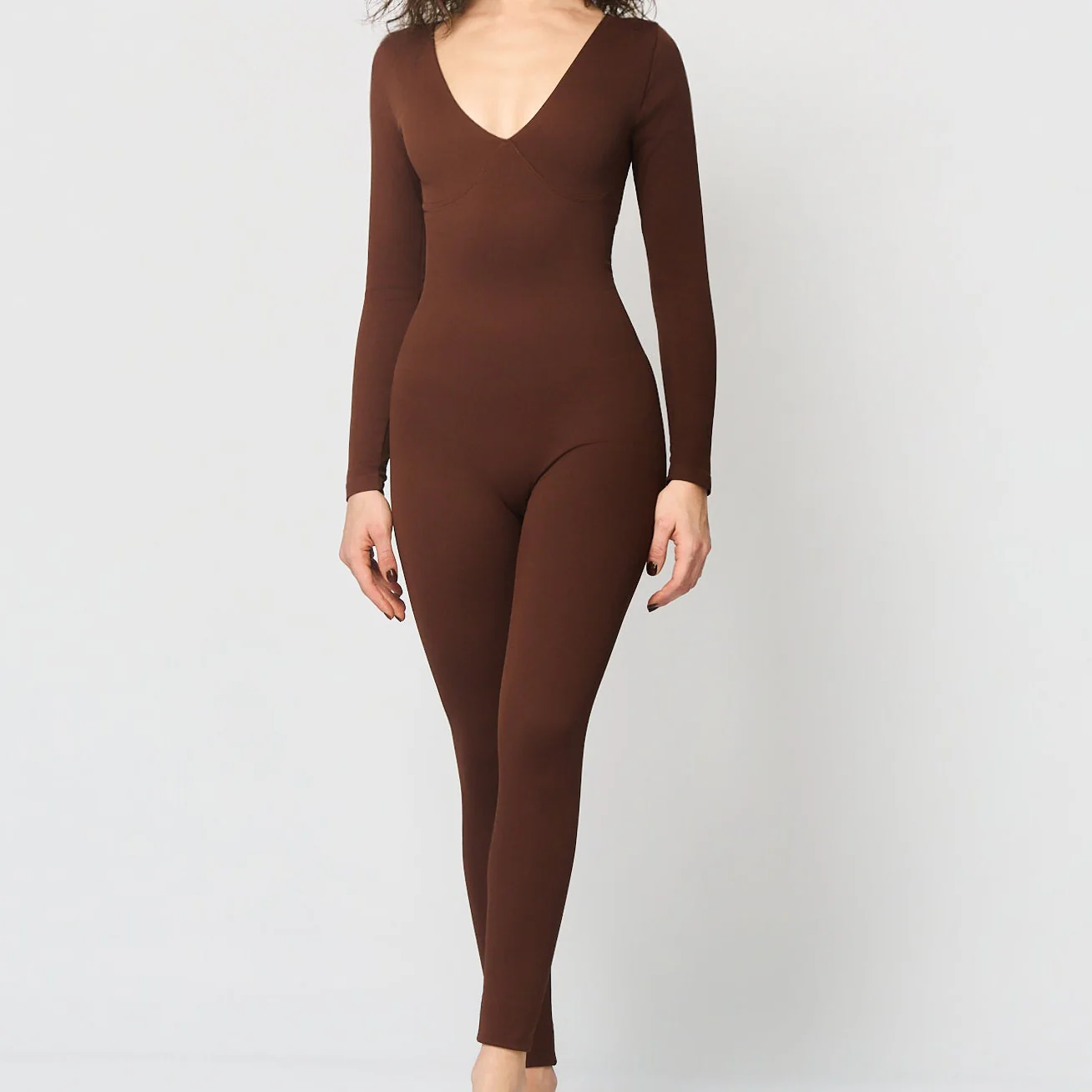 Shaping jumpsuit med V-utringning - Image 12