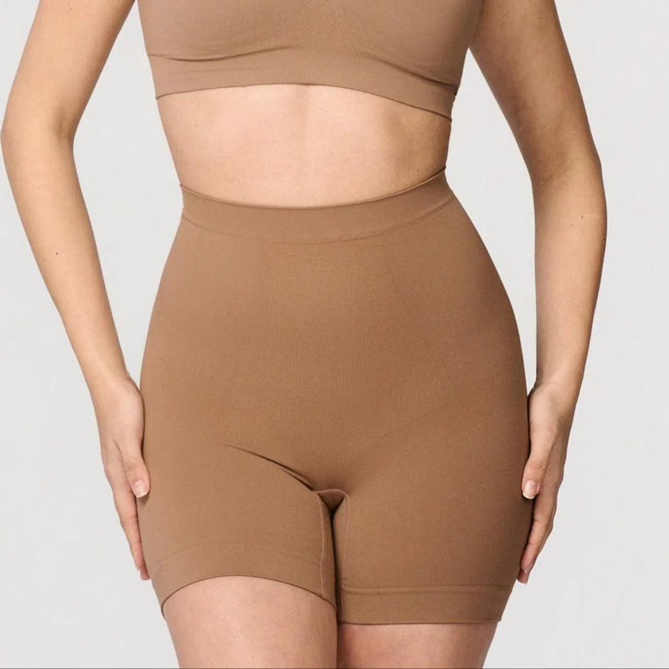 Shaping shorts med lett støtte - Image 7