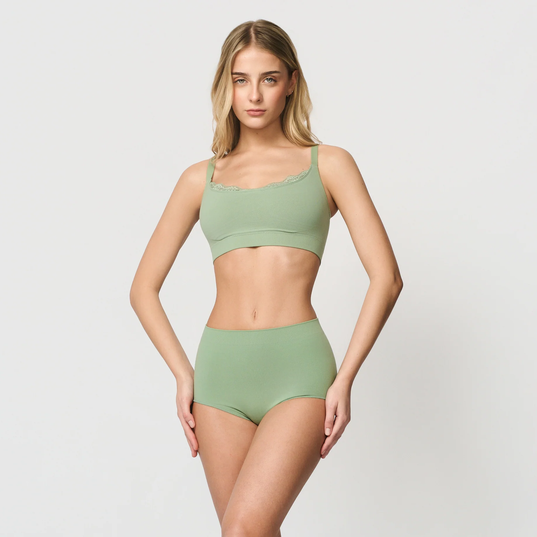 Sømløs bralette med blonder - Image 23