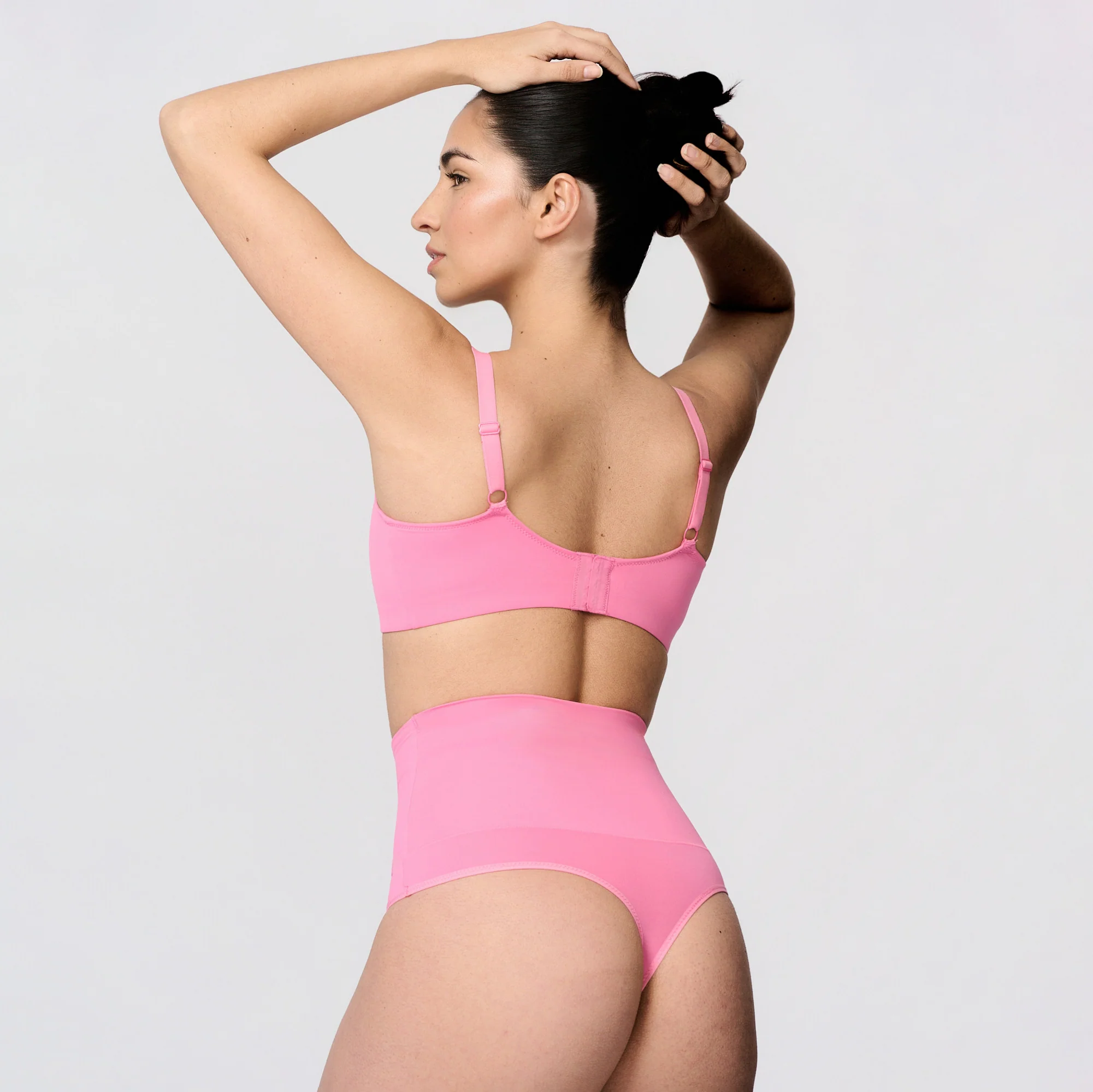 Sømløs bralette med V-utringning - Image 13