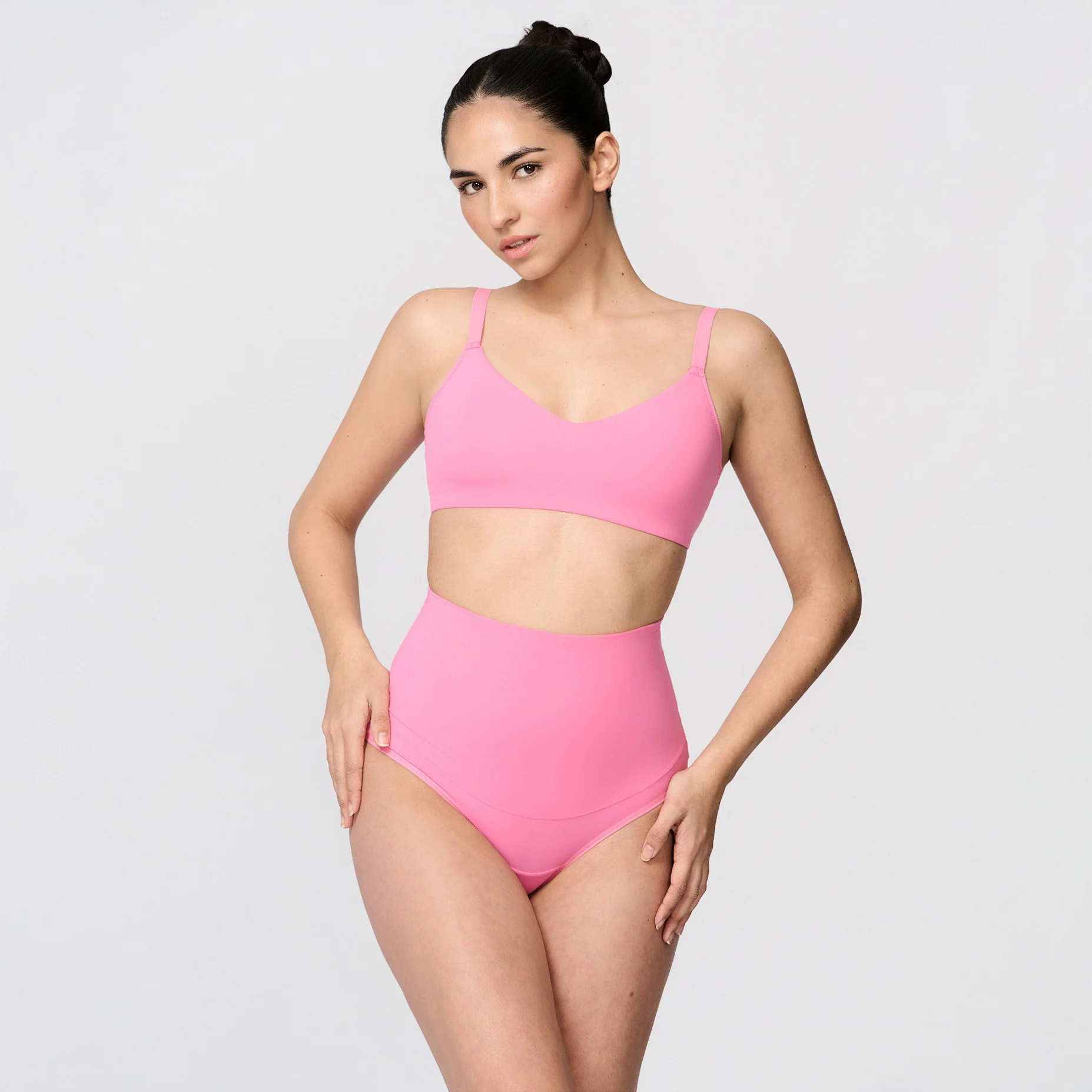 Sømløs bralette med V-utringning - Image 14