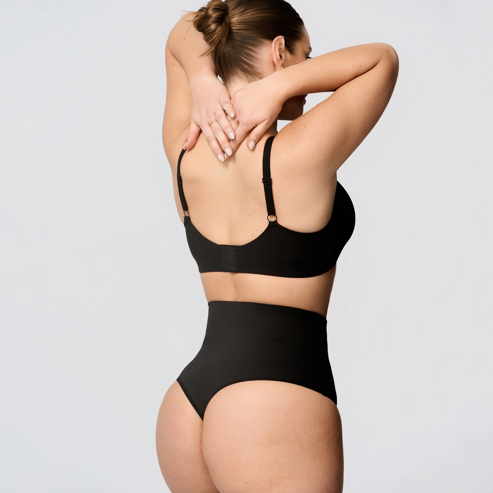 Sømløs bralette med V-utringning - Image 17