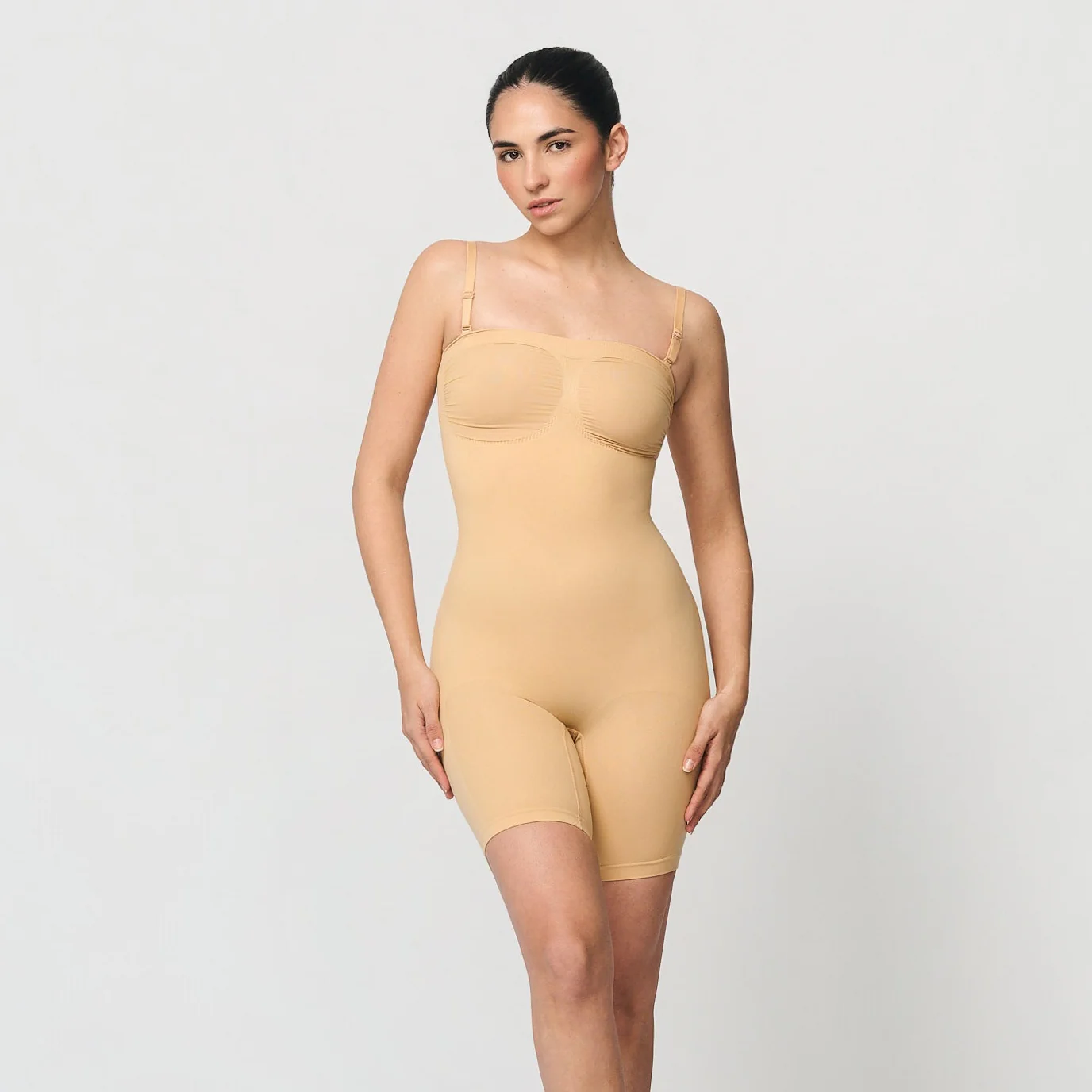 Sømløs shaping-body med løft og støtte - Image 10