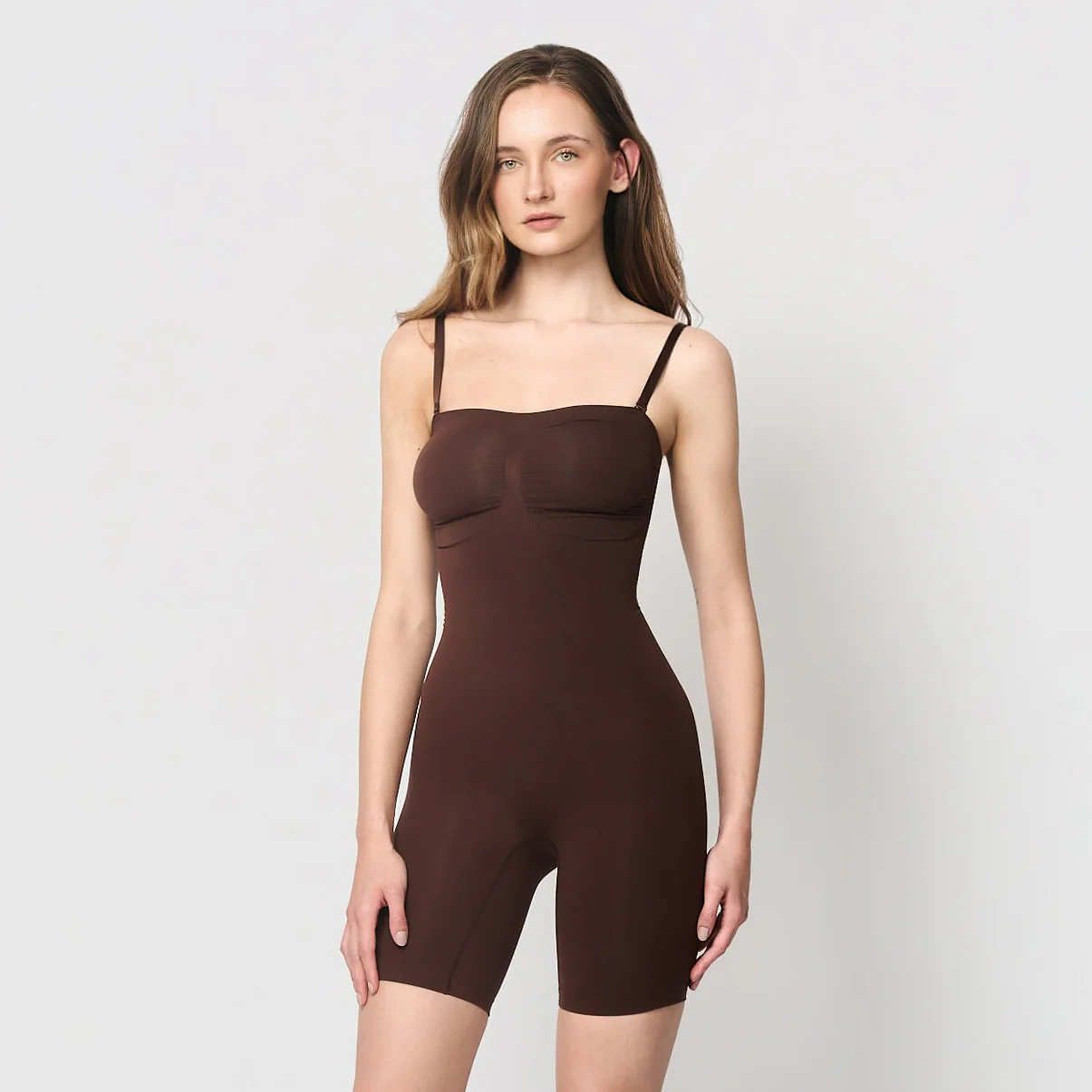 Sømløs shaping-body med løft og støtte - Image 17