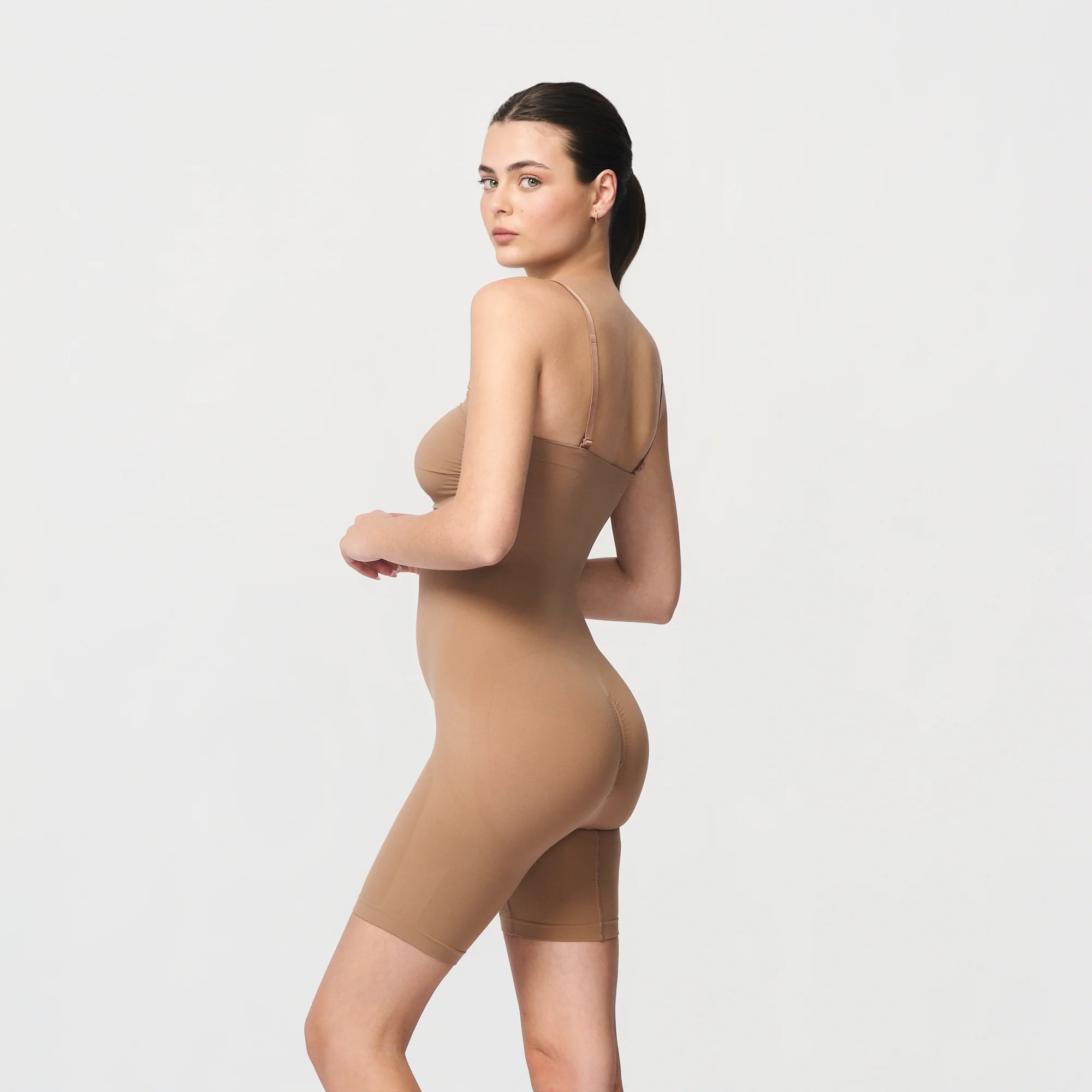 Sømløs shaping-body med løft og støtte - Image 23