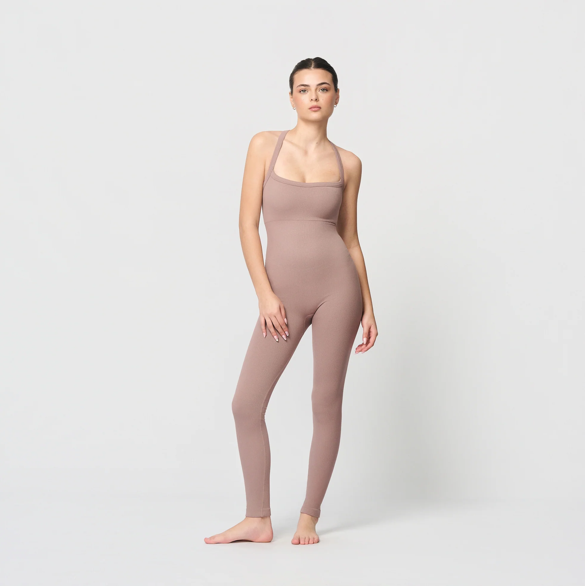 Sømløs jumpsuit med kryssrygg - Image 6