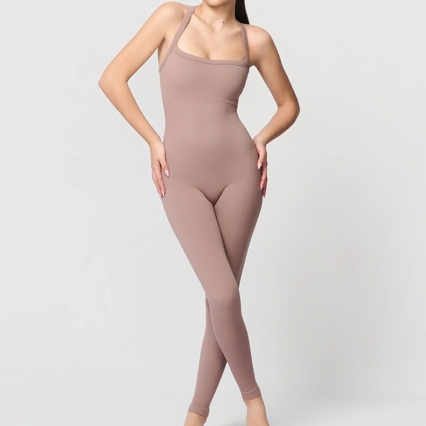 Sømløs jumpsuit med kryssrygg - Image 9