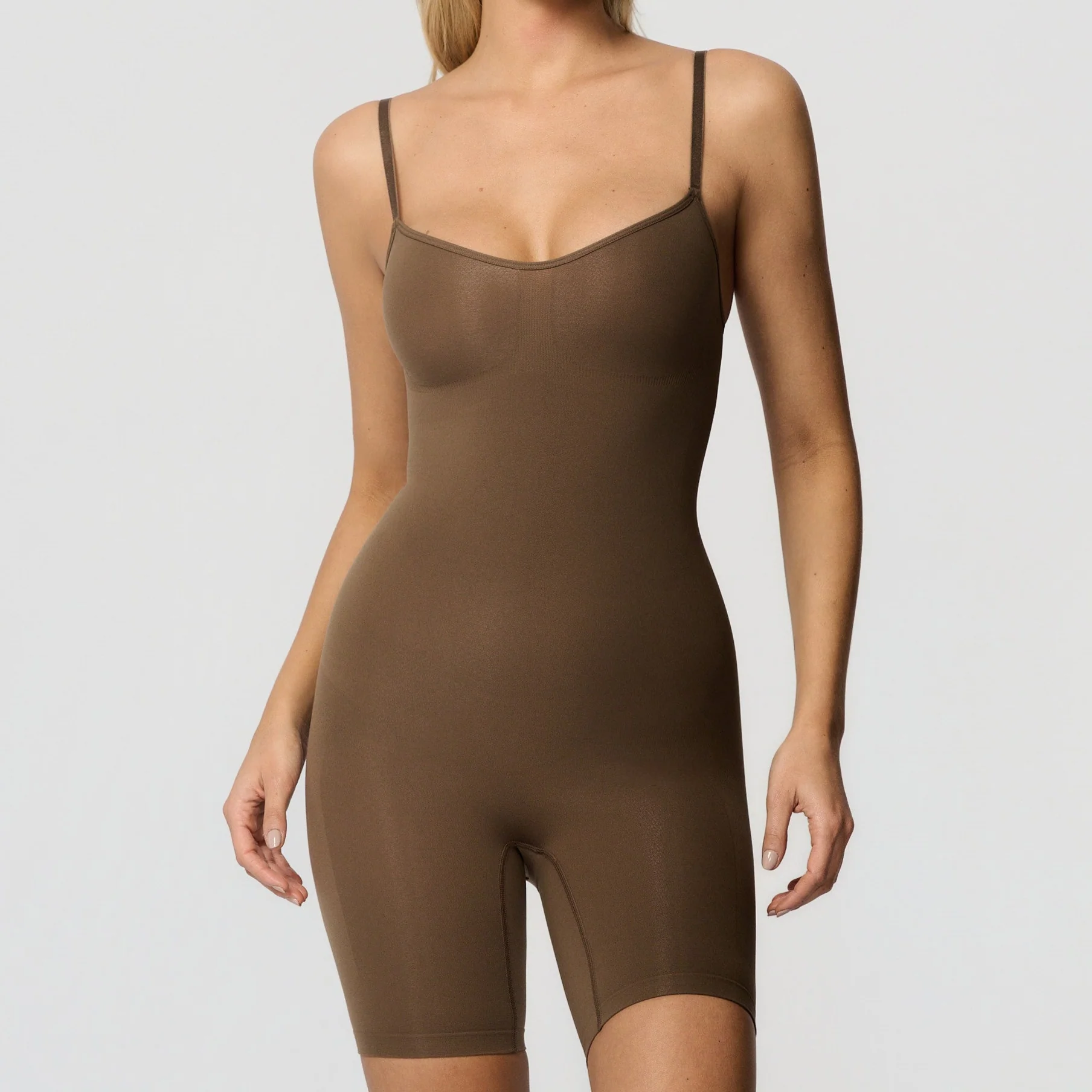Sømløs shaping playsuit - Image 4