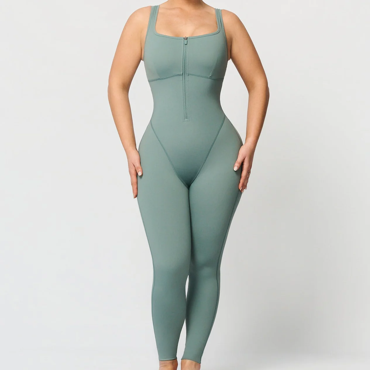 Svettefremmende jumpsuit - Image 7